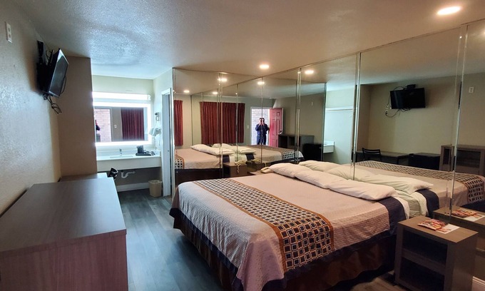 San Antonio Hotel | River Inn Motel