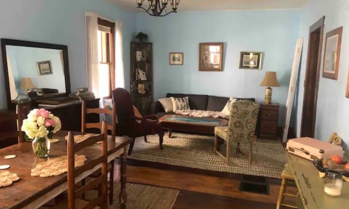 Rowlesburg Casa | River Lover's and Fisherman's getaway! Come see Wild and Wonderful WV.