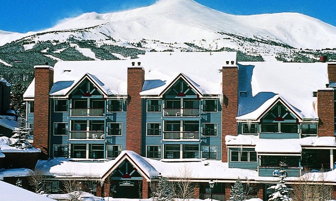 Historic District Hotel | River Mountain Lodge