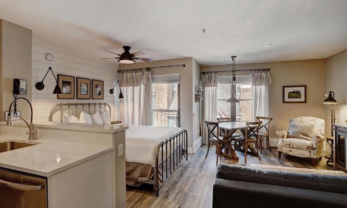Historic District Apartamento | River Mtn Lodge W301