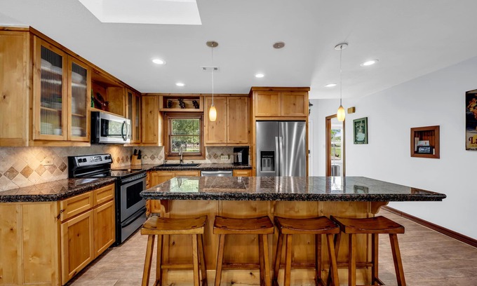 Kingsland Casa | River Oaks Place