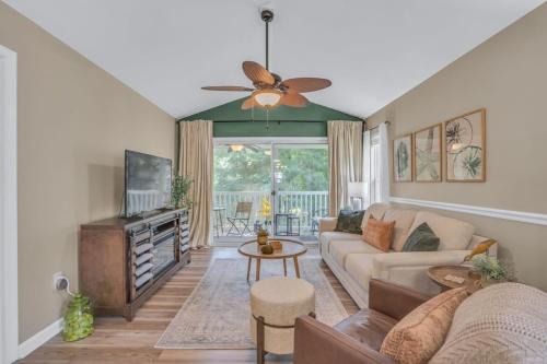 Carolina Forest Casa | River Oaks Resort Cozy Golf Course Unit 18F