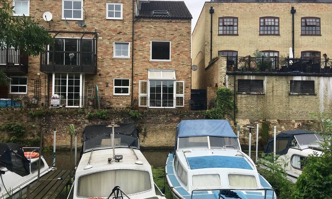 St Neots Apartamento | River Penthouse Apartment In The Heart