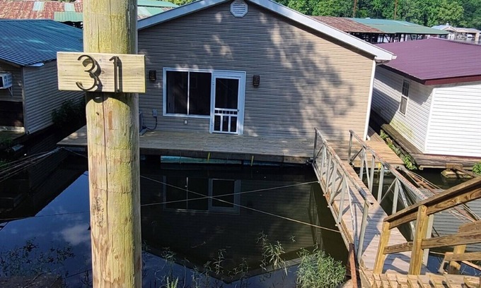 Parsons Casa | River Queen - Majestic vacation on the water!
