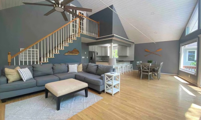 Richmond Casa | River Relaxation - Calm Riverfront Home in Winchester Kentucky