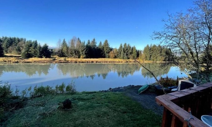 Mendenhall Valley Casa | River Retreat on The Mendenhall/Near Airport and Shopping