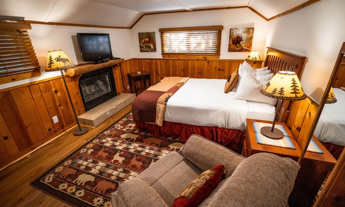 Estes Park Casa | River Ridge Cottages