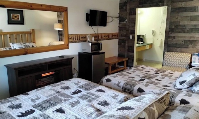 Ohiopyle Hotel | River's End | 1BR,1BA, Cabinesque Hotel in Ohiopyle