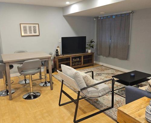 North Central Edmonton Casa | River Valley Suite Near Downtown
