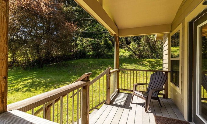 Pacific Casa | River Way Cottage - New & Fabulous! Super value!