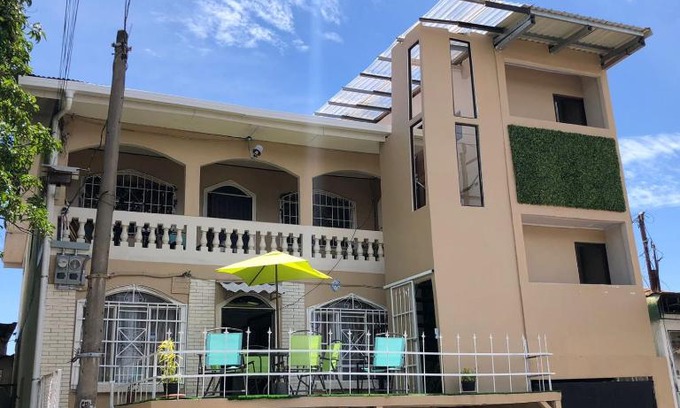 Alajuela Apartamento | Rivera Family Airport Apartments