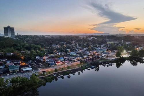 Kampung Surabaya Apartamento | Riverbank Suite Waterfront with River view