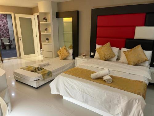 Kampung Surabaya Apartamento | Riverbank Suites 805