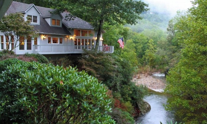 Burnsville Casa | Riverbend; 5 BR House on Mt. Mitchell Golf Course