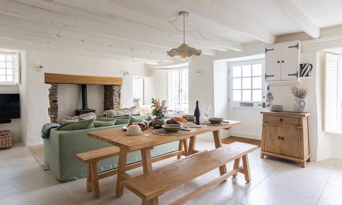 Newton Ferrers Cabaña | Riverdale - a cottage that sleeps 4 guests in 2 bedrooms