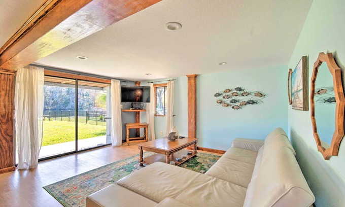 Dunnellon Apartamento | Riverfront Apt w/ Kayak Launch in Dunnellon