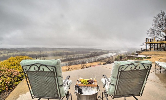 Cotter Casa | Riverfront Arkansas Retreat Near Fishing and Hiking!