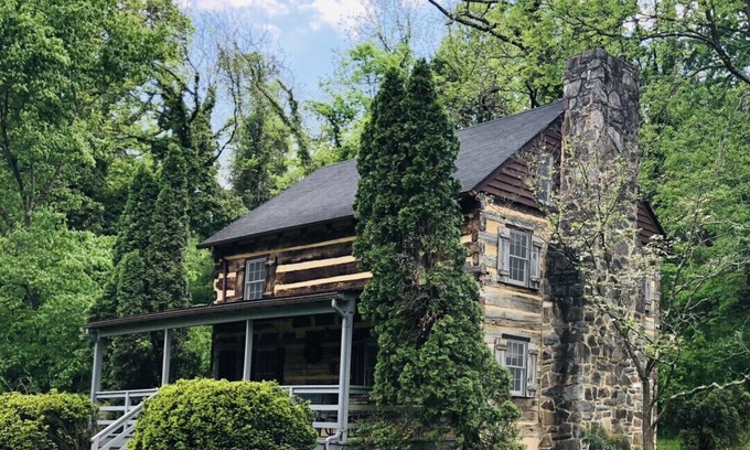 Luray Cabina | Riverfront Cabin! Kayaks, Farm, Trail & Campfires