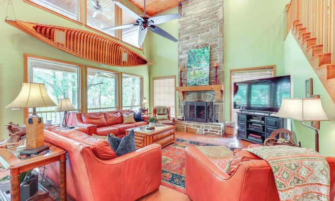 Caddo Gap Cabina | Riverfront Cabin on 2 Acres in Glenwood!