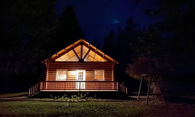 Plains Cabina | Riverfront Cabin on the Clark Fork