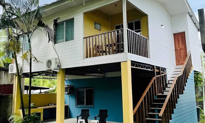 Cuyamel Casa | Riverfront Charming 3-bedroom house with AC, WiFi, Pool in tranquil Masca, Omoa
