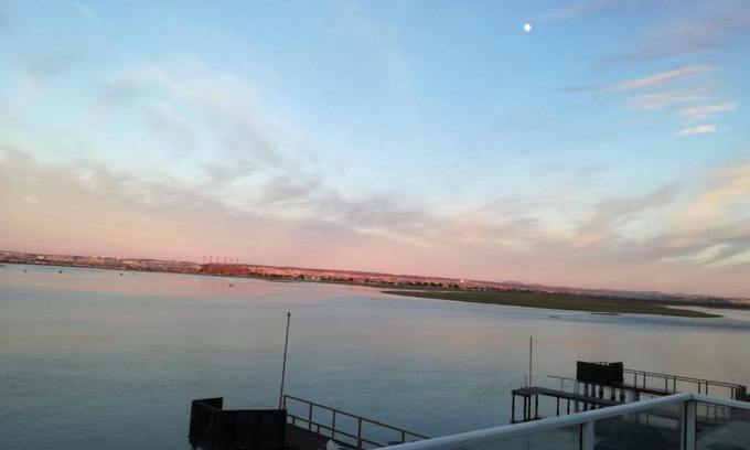 Bluewater Bay Casa | Riverfront close to beach