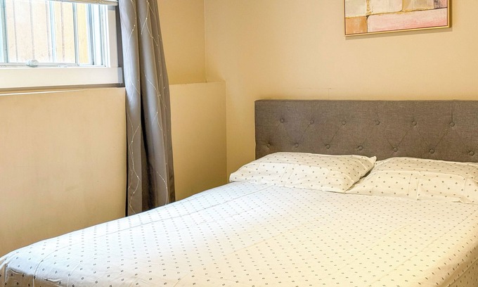 Sunnyside Casa | Riverfront Comfort: Basement Room for Rent