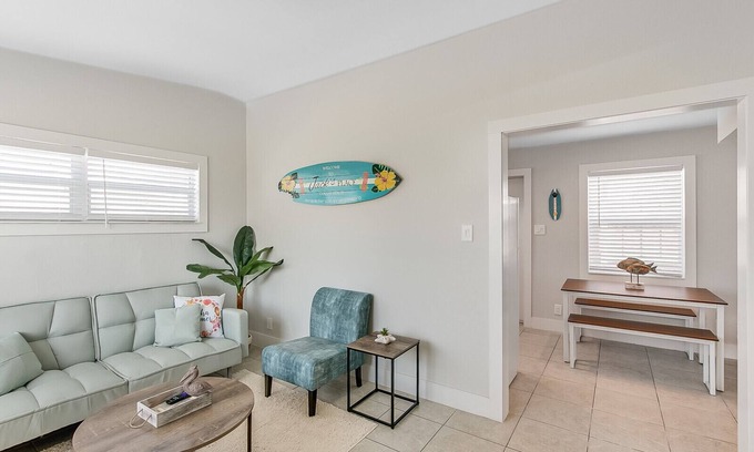 Orlando Beach Apartamento | ¡Comunidad FRENTE AL RÍO en COCOA BEACH con un corto paseo a la playa!