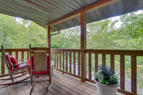 Townsend Apartamento | Riverfront Couples Retreat in Smoky Mountains!