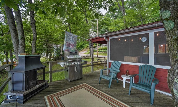 Lake Luzerne Casa | Riverfront Escape with Dock 19 Mi to Saratoga!