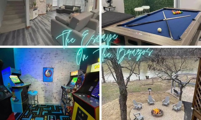 Dennis Casa | Riverfront, Fire Pit, Arcade room, Pool Table, Air Hockey, Table Tennis, kayaks!