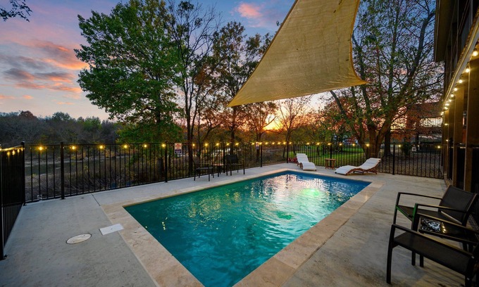 Golden Cabina | New Heated Pool *Riverfront* GameRoom Kayak Fish