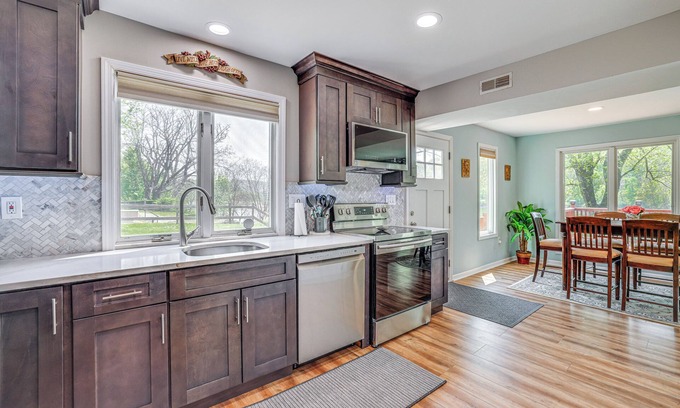 Finesville Casa | Riverfront Home in Phillipsburg w/ Deck & Yard!