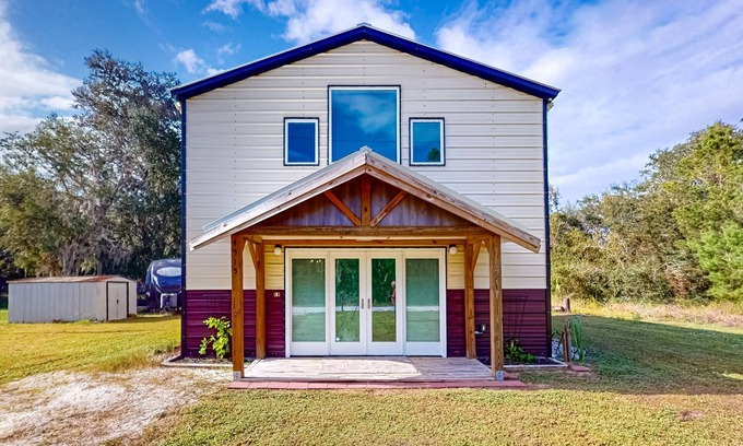 Highland Casa | Riverfront home with internet, washer and dryer, and perfect for kayaking