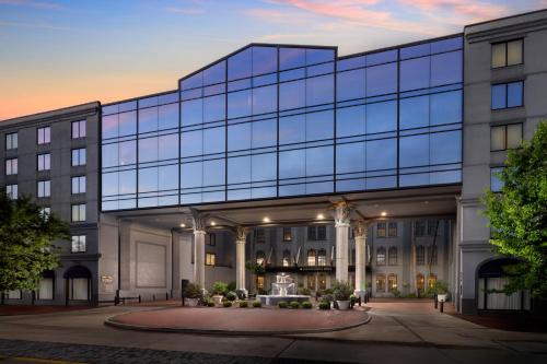 Central Business District Hotel | Riverfront Hotel New Orleans