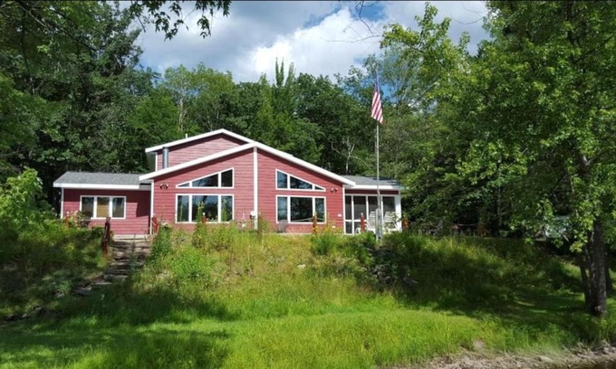 Wallace Casa | Riverfront Private Wooded 4-Season Cottage Retreat
