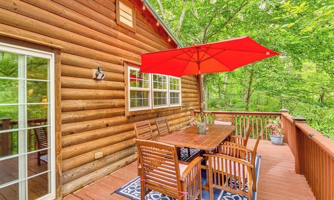 Rutherfordton Apartamento | Riverfront Rutherfordton Retreat w/ Fire Pit!