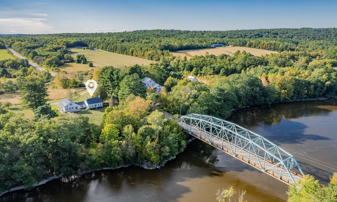 Dresden Casa | Riverfront Sanctuary