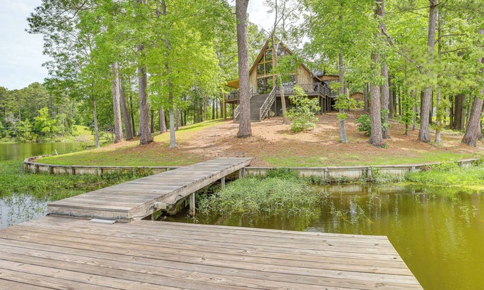 Shelby Casa | Riverfront Shelby Home w/ Private Boat Dock!