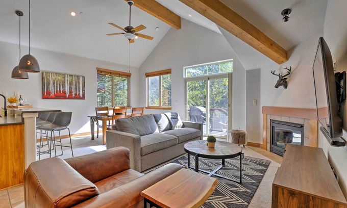 Willow Grove Condominio | ¡NUEVO! Chic Silverthorne Condo, pasos para Blue River!