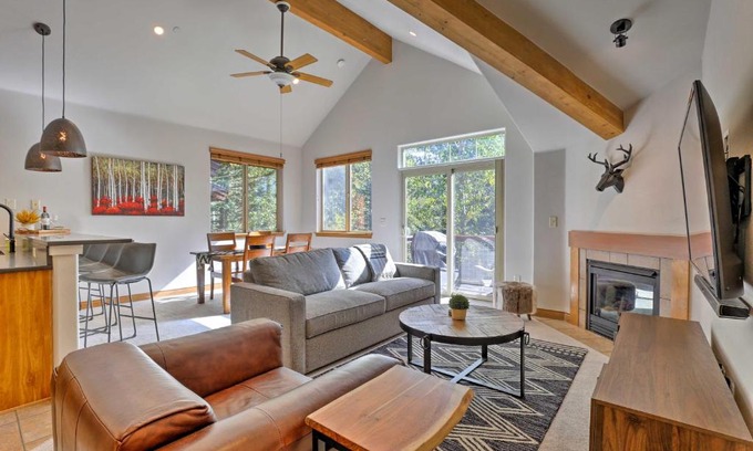 Willow Grove Apartamento | Riverfront Silverthorne Condo Near Skiing!