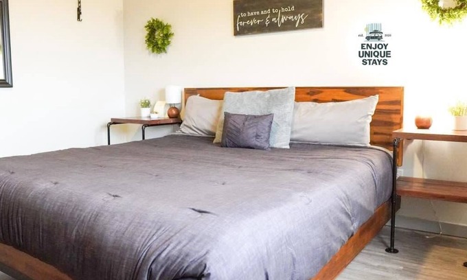Niles Apartamento | Rivers Edge Lofts - Unit 7