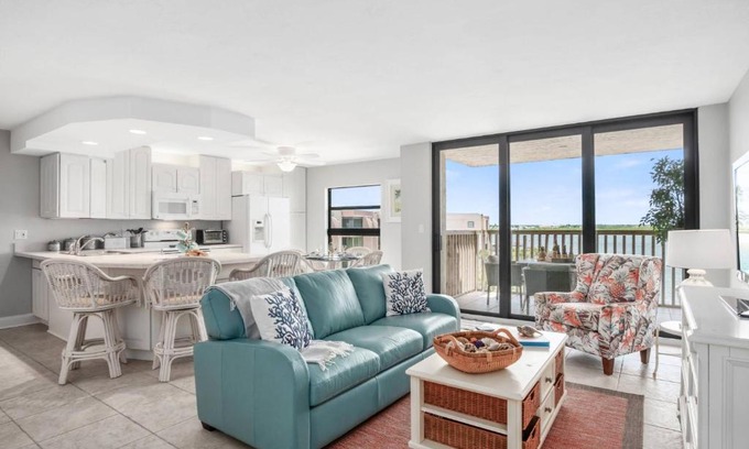 Marco Island Casa | Riverside B606