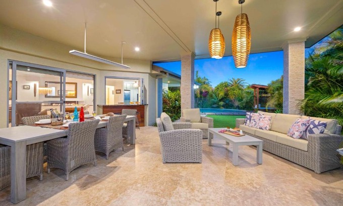 Port Macquarie Casa | Riverside Breeze - luxury family retreat with pool