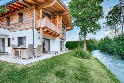 Garmisch-Partenkirchen Chalet De Esquí | Riverside Chalet Alpspitze