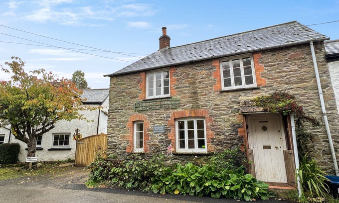 Brendon Cabaña | Riverside Cottage, Brendon
