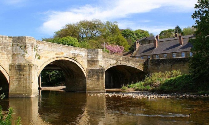 West Thirston Casa | Riverside Cottage - Luxury Character Holiday Home