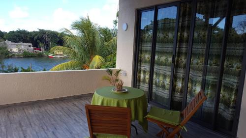 Grand River South East Casa | Riverside Holiday Home