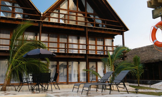 Úrsulo Galván Hotel | Riverside Hotel Chachalacas