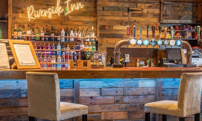 Spalding Hotel | Riverside Inn